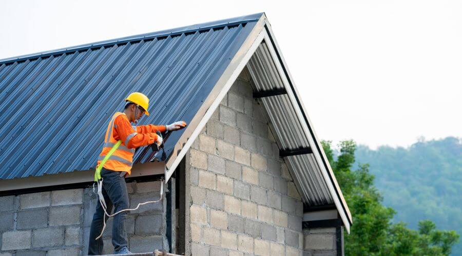 Professional residential roofers in Batesville, TX